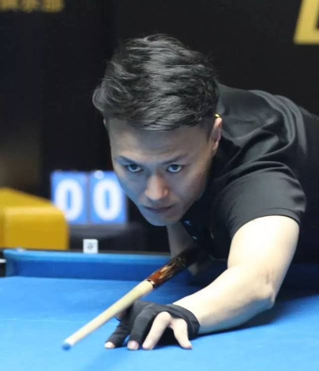 在赛后的采 在赛后的采